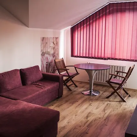 Gardens Aparthotel 3*
